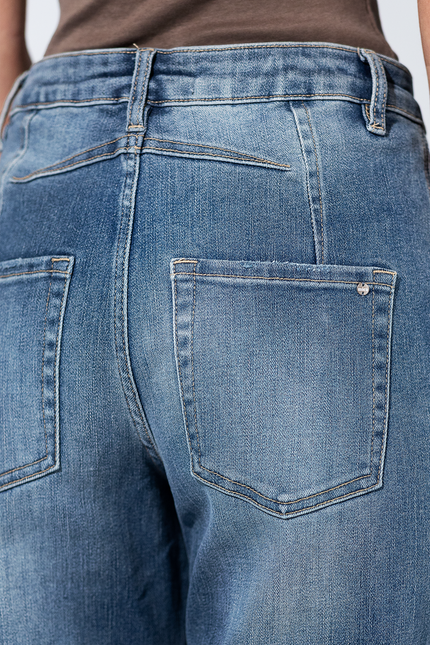Bellflower Blues Barrel Jeans