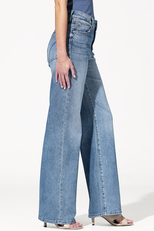 Super High Rise Wide Leg Jean