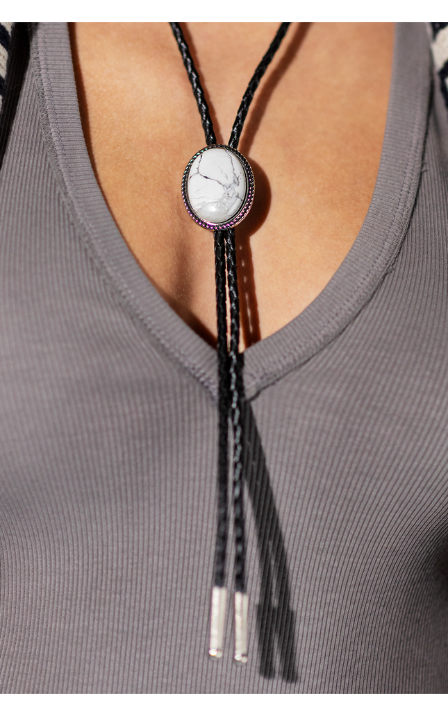White Buffalo Sawtooth Bolo Tie