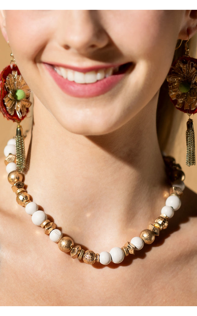 White and Gold Beaded Necklace