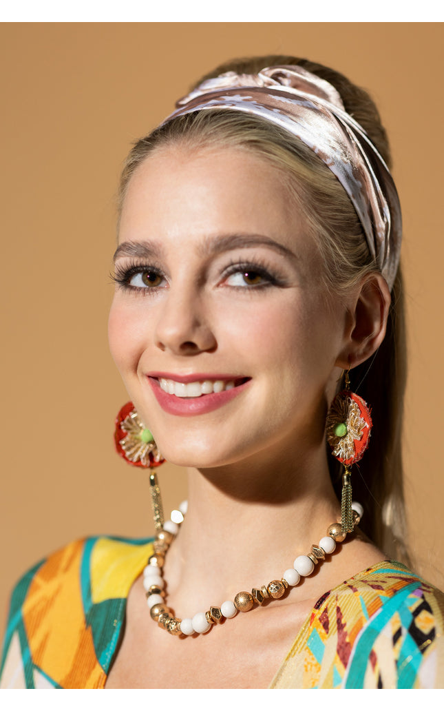 White and Gold Beaded Necklace