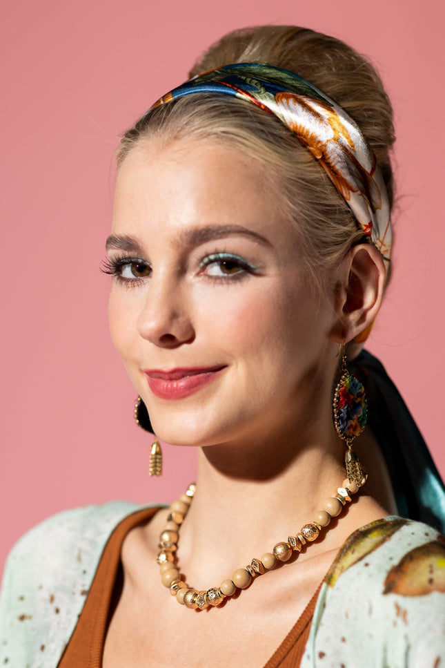 Beige and Gold Beaded Necklace