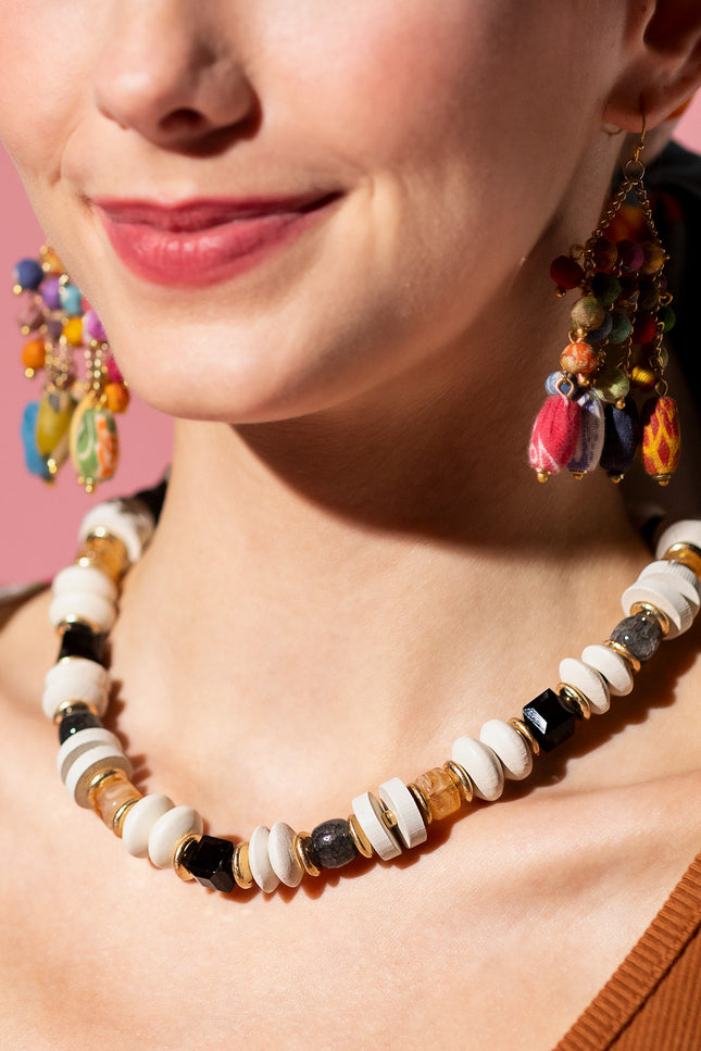 Ivory Noir Necklace