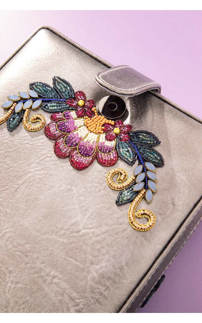 Sitting Pretty Parrot Handbag