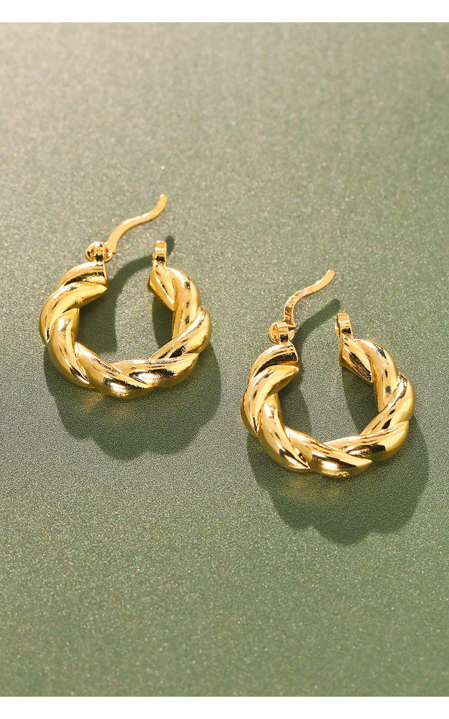 Solace Twist Hoop Earring