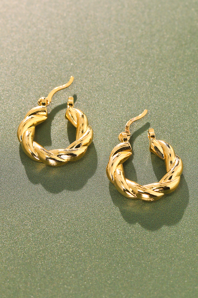 Solace Twist Hoop Earring