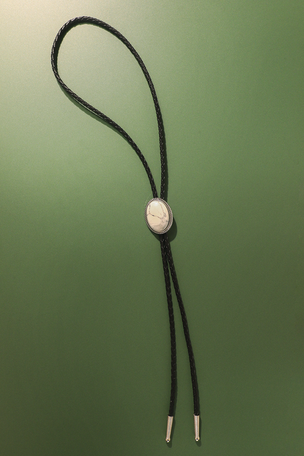 White Buffalo Sawtooth Bolo Tie