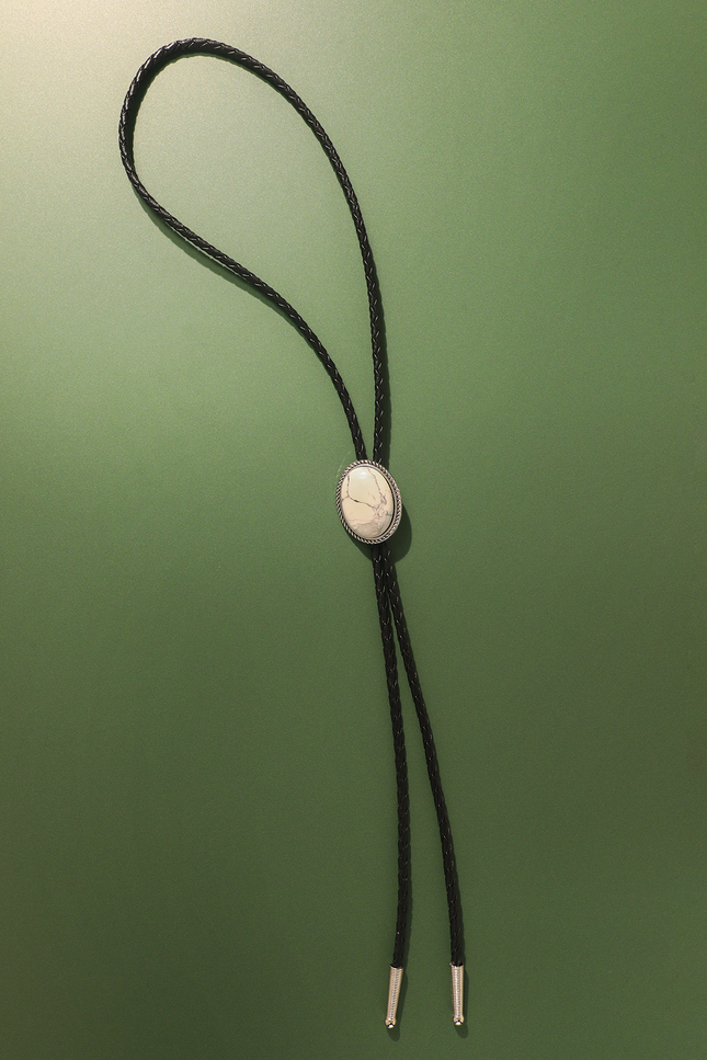 White Buffalo Sawtooth Bolo Tie