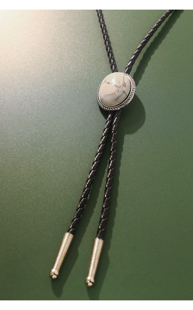 White Buffalo Sawtooth Bolo Tie